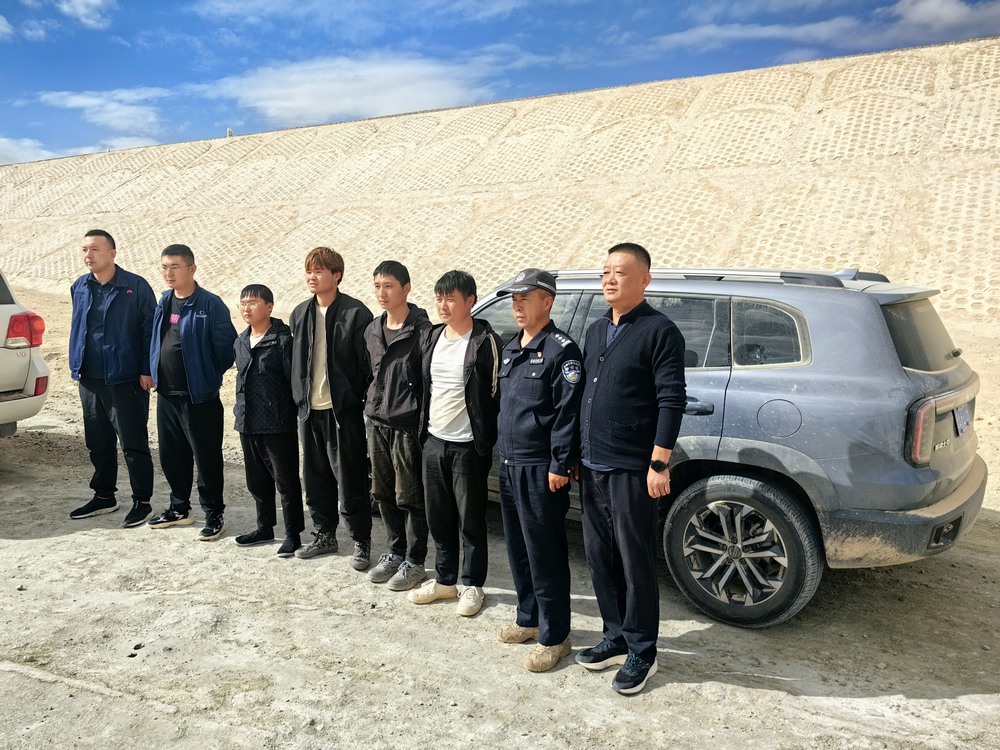 陜煤建設(shè)天工公司：與時(shí)間賽跑，6小時(shí)上演生死戈壁灘救援